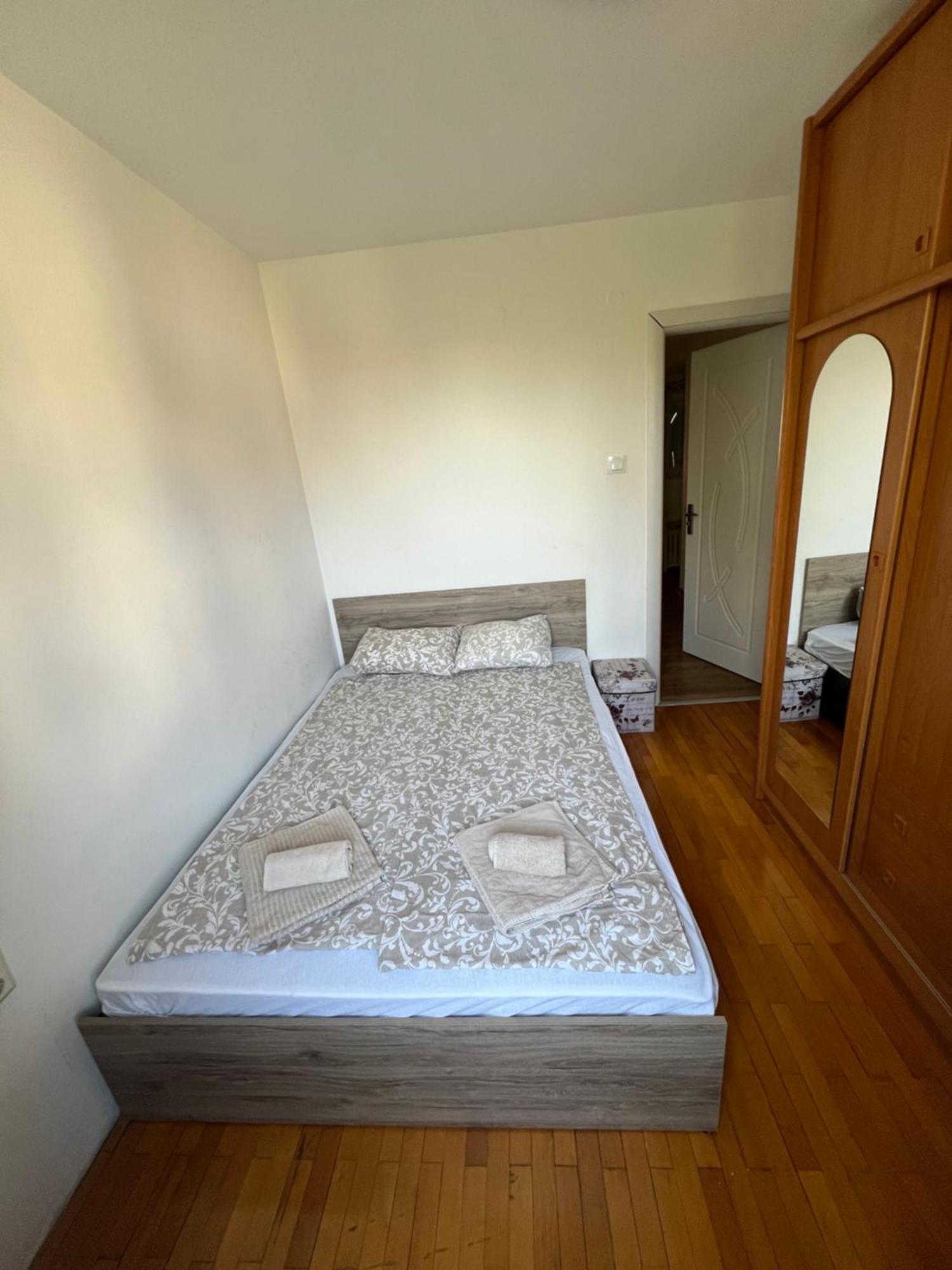 The White Apartment - Free Parking Sofia Exteriör bild